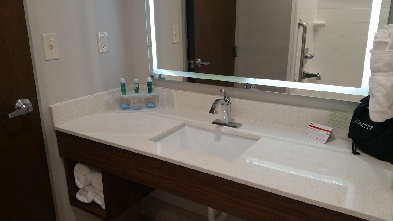 Holiday Inn Express Slidell - thumb 16