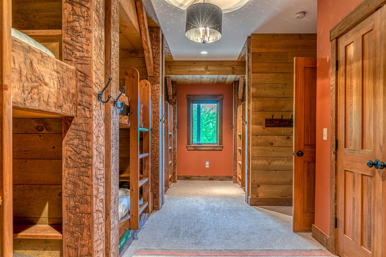 Mountain Estate Family Getaway - thumb 27