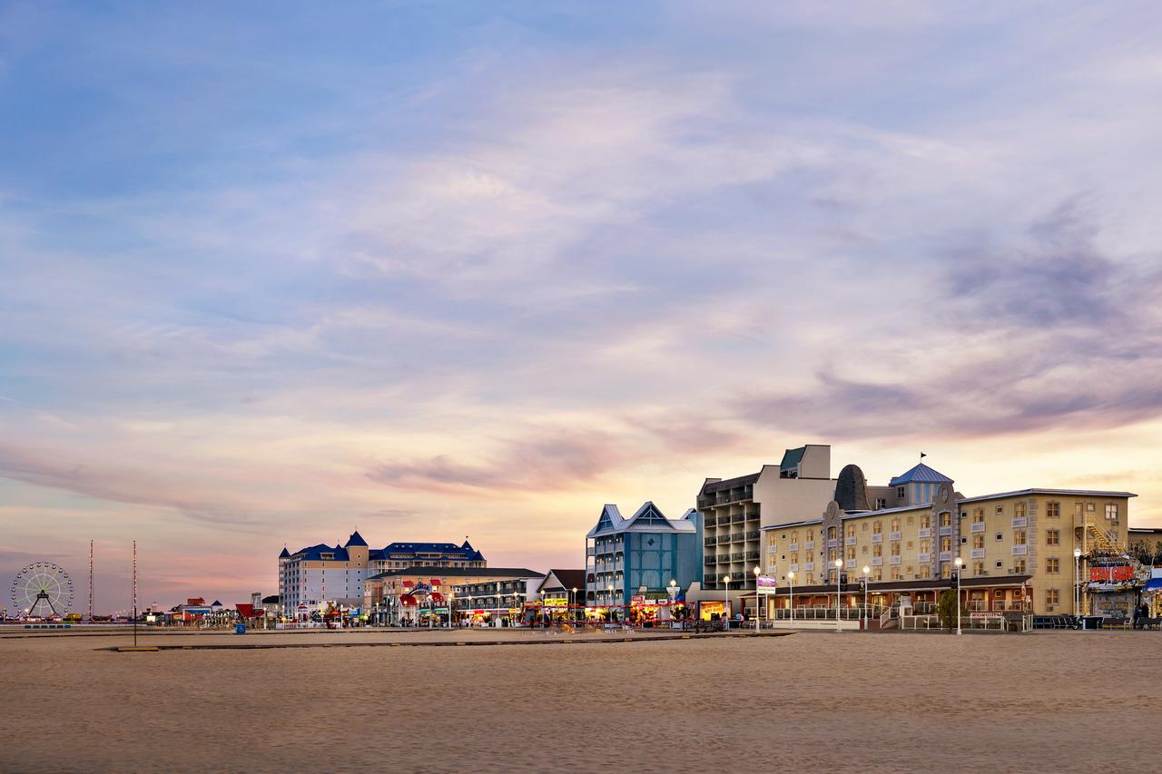 Plim Plaza Hotel - thumb 1