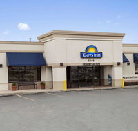 Days Inn by Wyndham Frederick - Accommodation Rooms