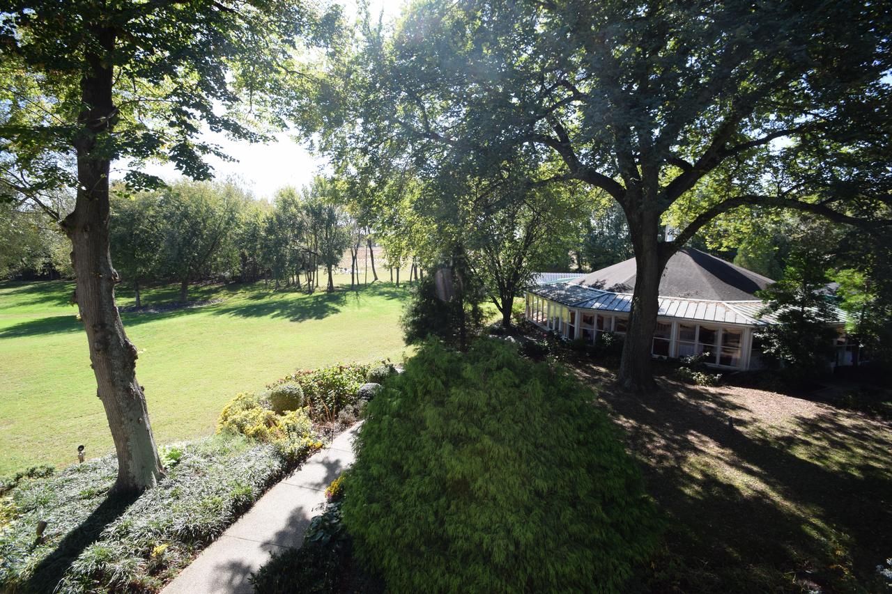 Kent Manor Inn - thumb 23