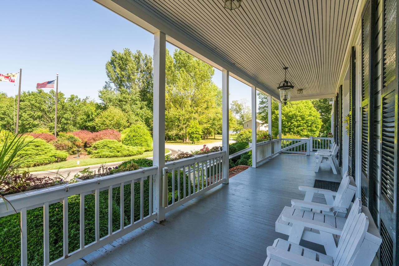 Kent Manor Inn - thumb 26