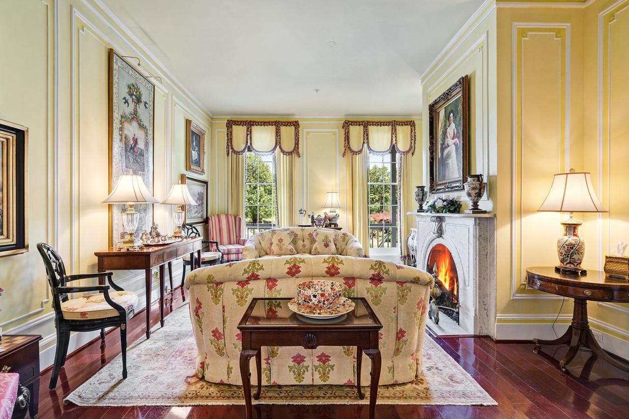 Kent Manor Inn - thumb 8