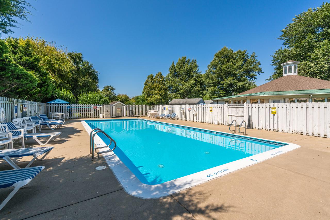 Kent Manor Inn - thumb 13