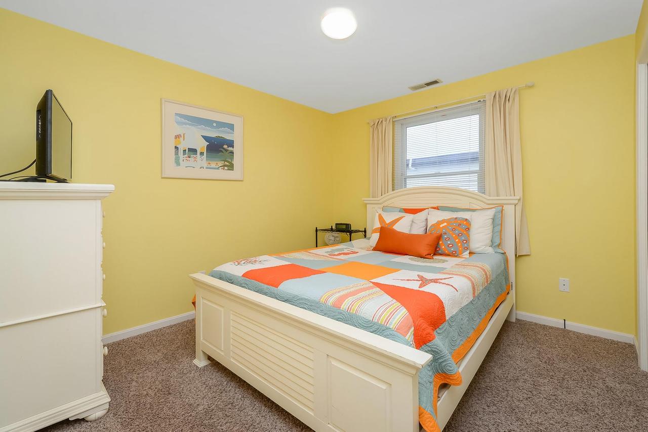 Just Beachy 5C Condo - thumb 26