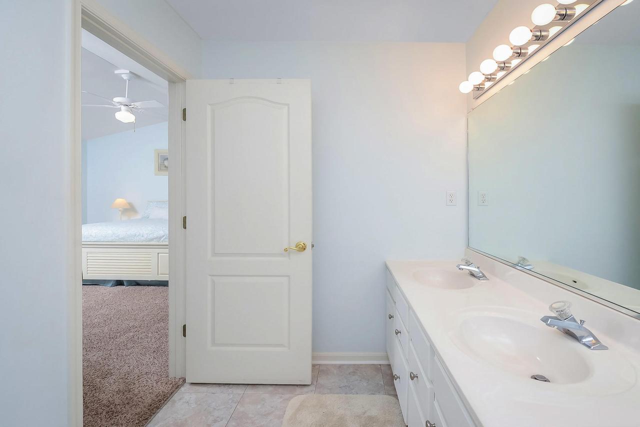 Just Beachy 5C Condo - thumb 18