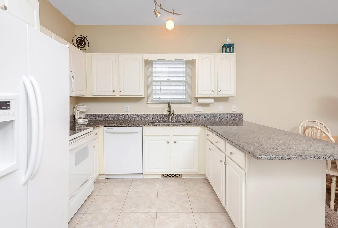 Just Beachy 5C Condo - thumb 20