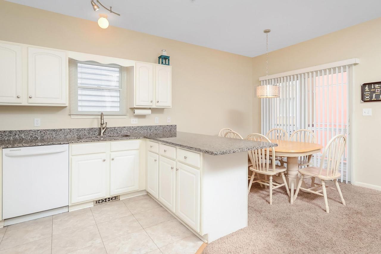 Just Beachy 5C Condo - thumb 3