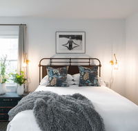 Coonamessett Inn - Accommodation Rooms