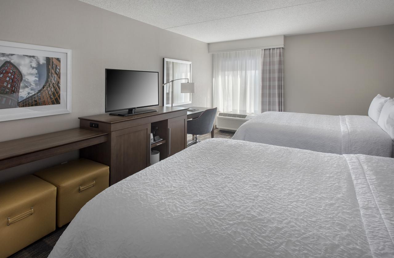 Hampton Inn Boston Logan Airport - thumb 20