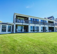 Beachside Village Resort - Accommodation Rooms