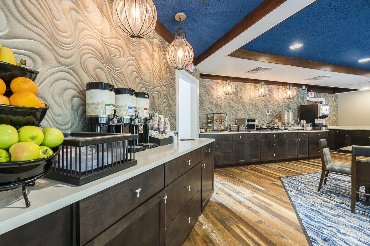 Rockport Inn And Suites - thumb 7
