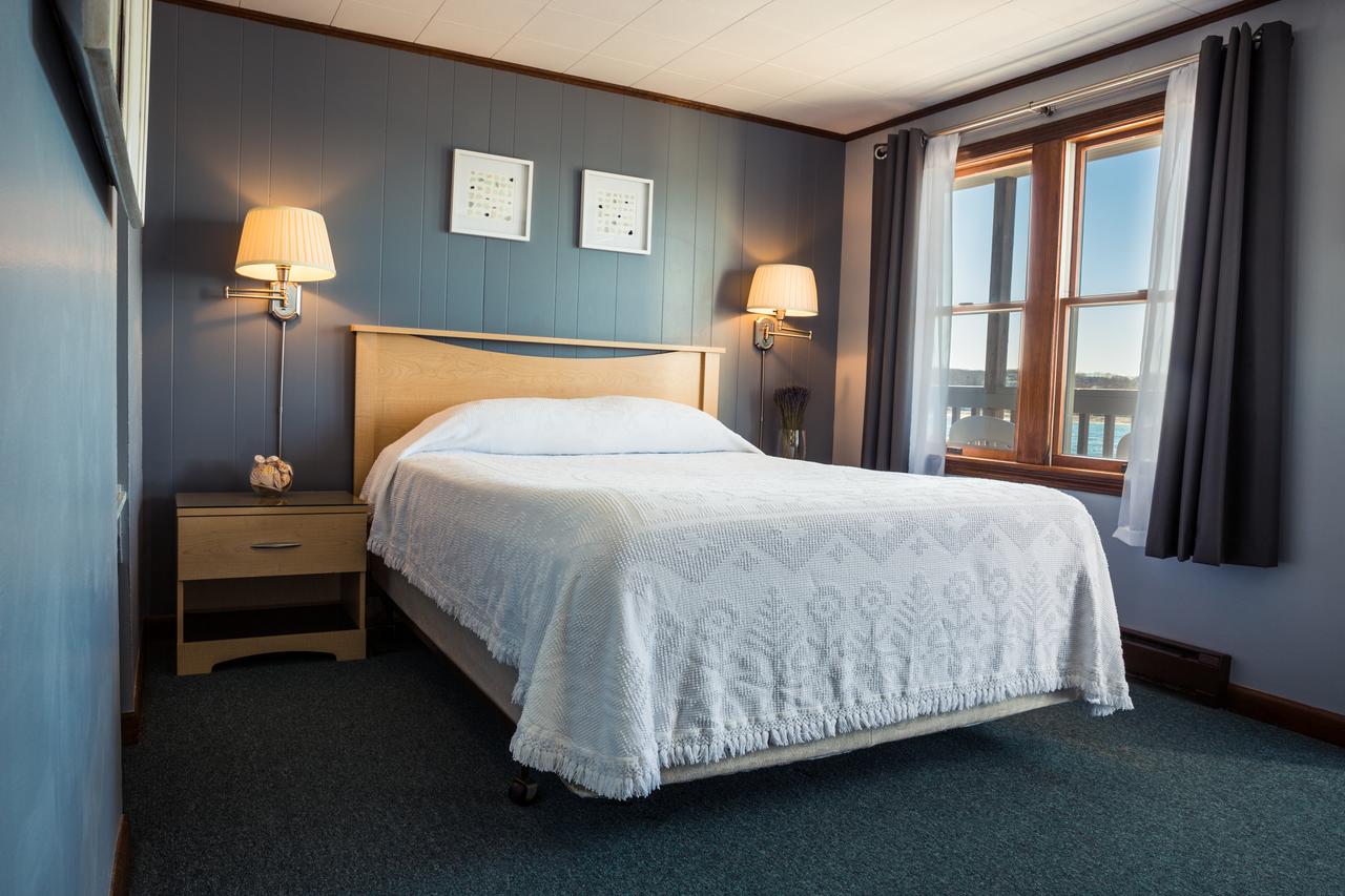 Bearskin Neck Motor Lodge - thumb 39