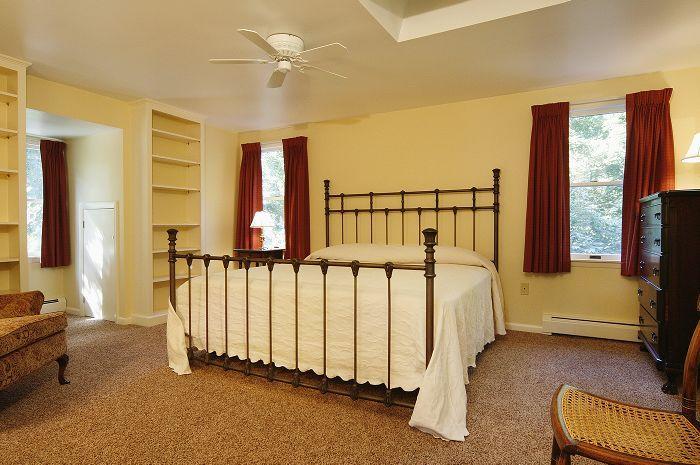 Pleasant Street Inn - thumb 21