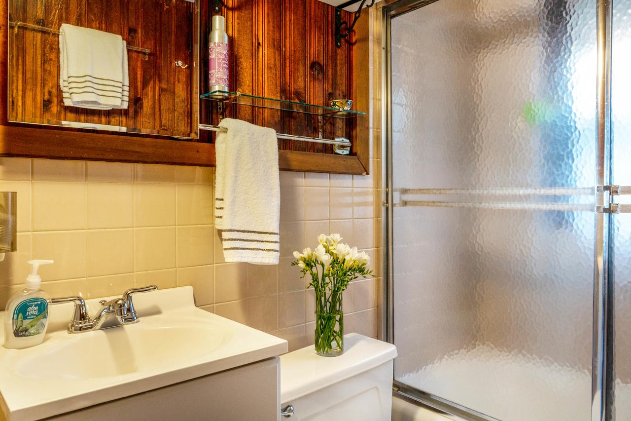 Rustic Rockport Cottage - thumb 3