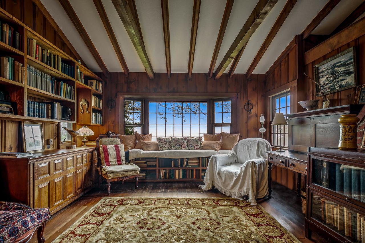 Rustic Rockport Cottage - thumb 15