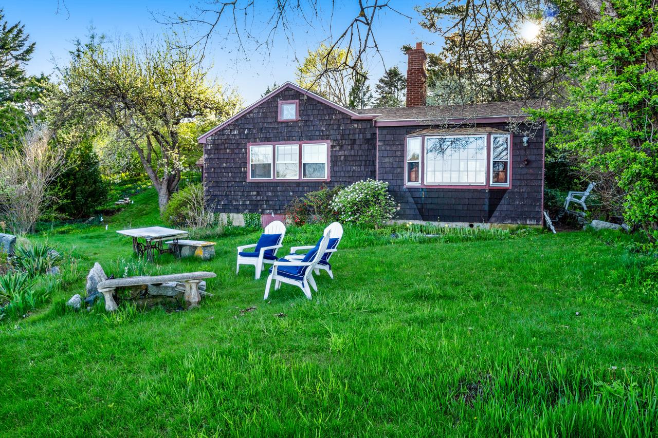 Rustic Rockport Cottage - thumb 22