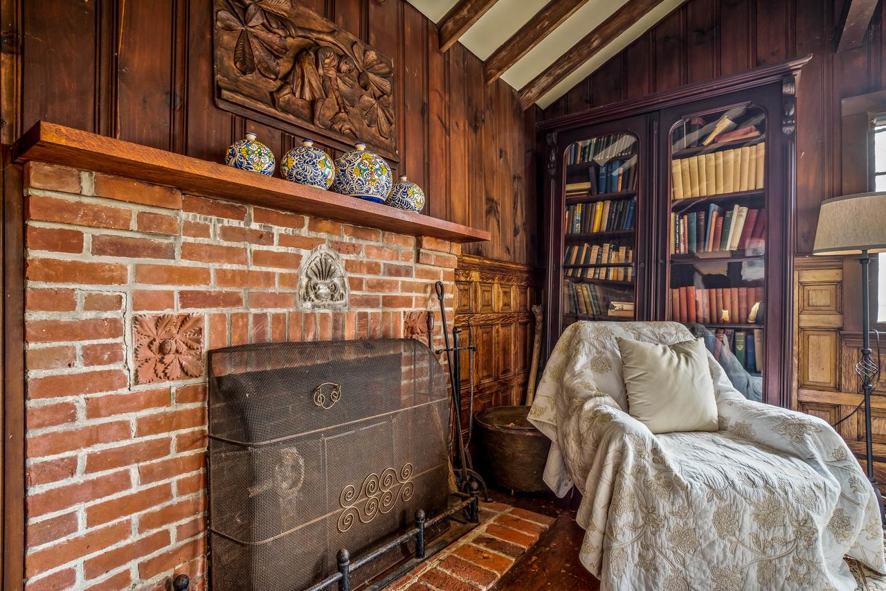 Rustic Rockport Cottage - thumb 39