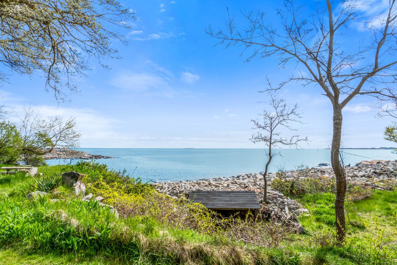 Rustic Rockport Cottage - thumb 19