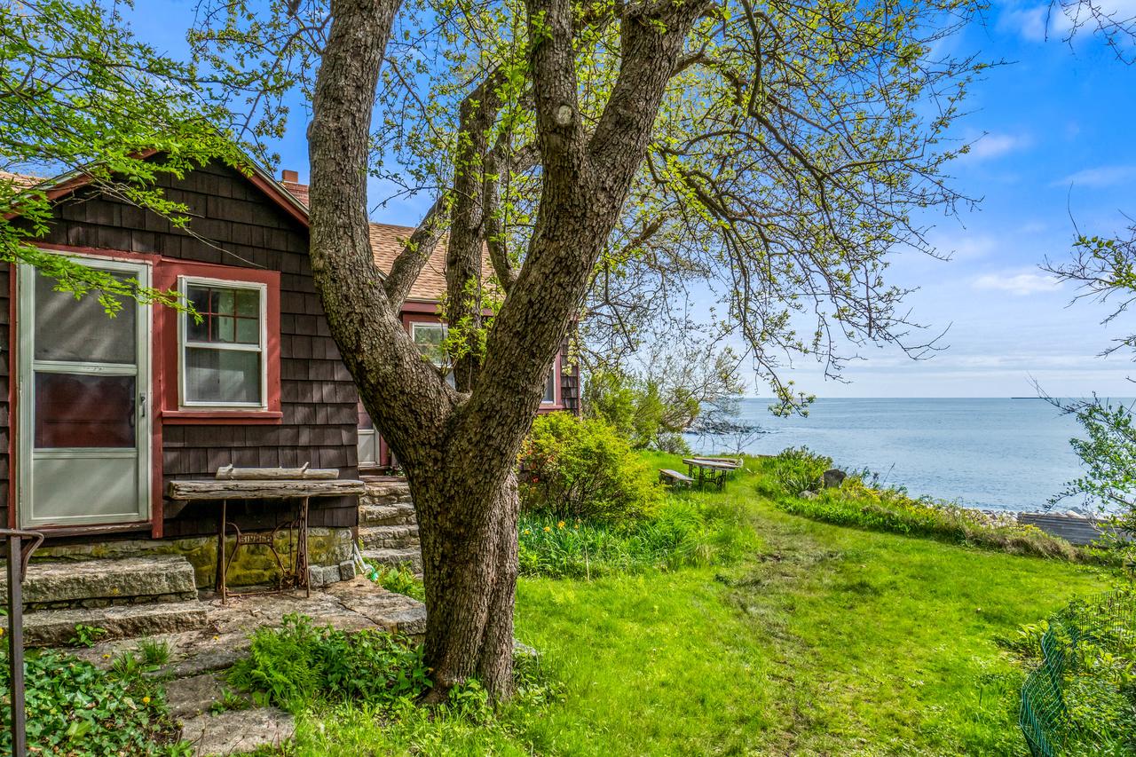 Rustic Rockport Cottage - thumb 37