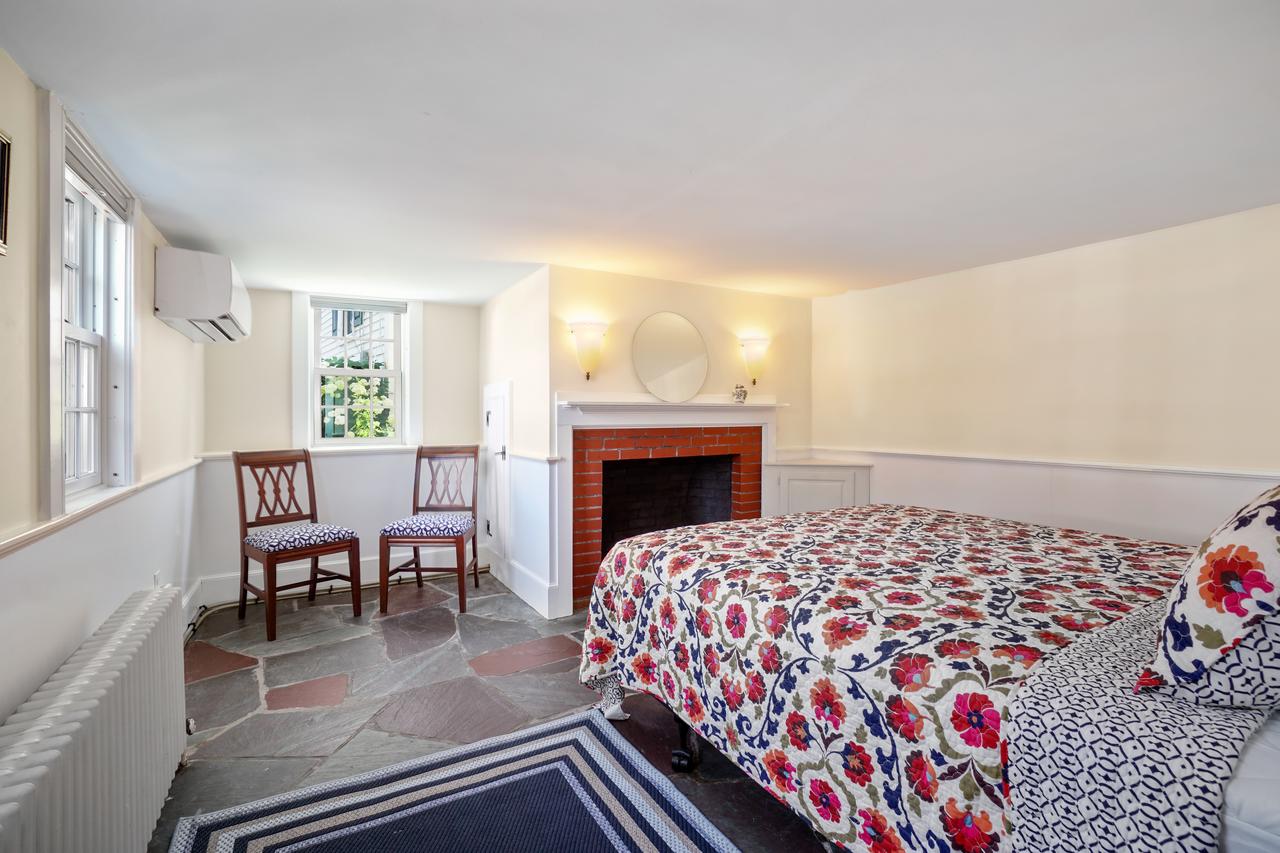 Olde New House - thumb 12