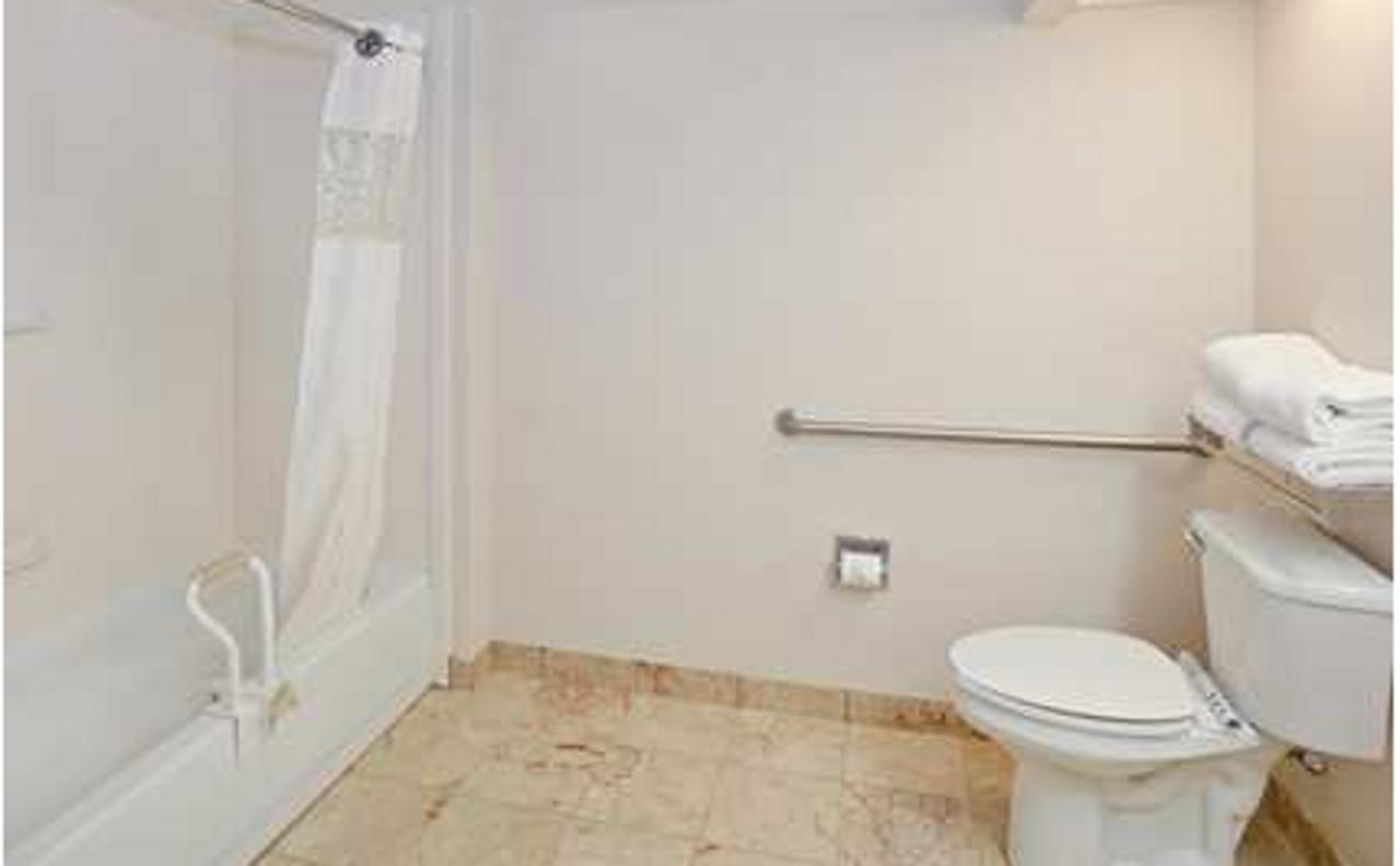 Hampton Inn Sturbridge - thumb 10