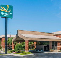 Quality Inn Auburn Hills - Accommodation Rooms