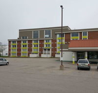 Days Inn  Suites by Wyndham Grand Rapids Near Downtown - Accommodation Rooms