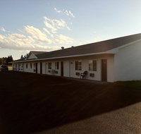 Village Inn Motel - Accommodation Rooms