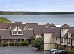 Bavarian Haus Lakefront Inn