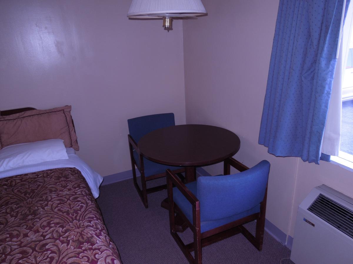 Tecumseh Inn Motel - thumb 10