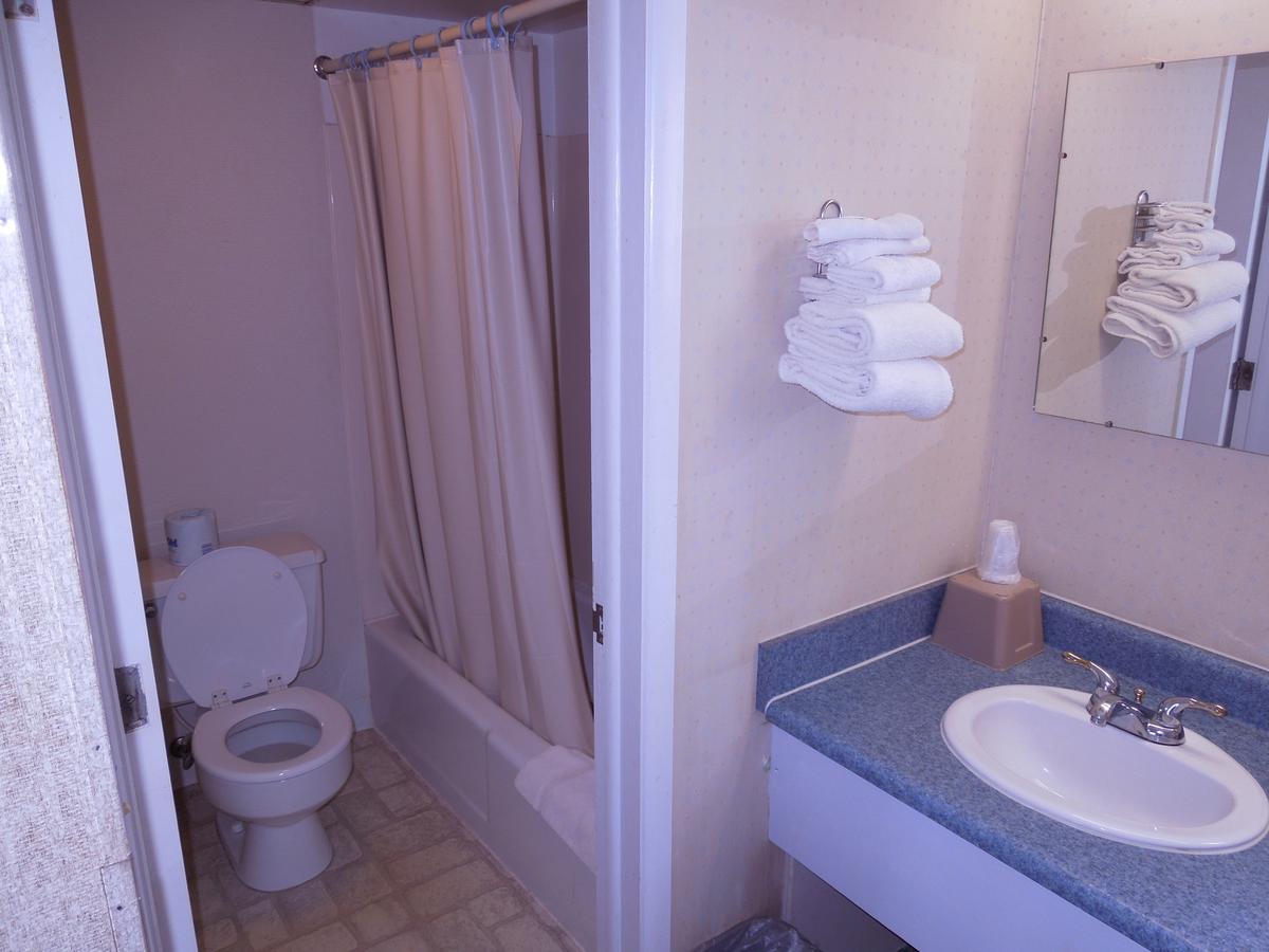 Tecumseh Inn Motel - thumb 12