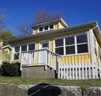 New Buffs downtown beach getaway - Accommodation Rooms