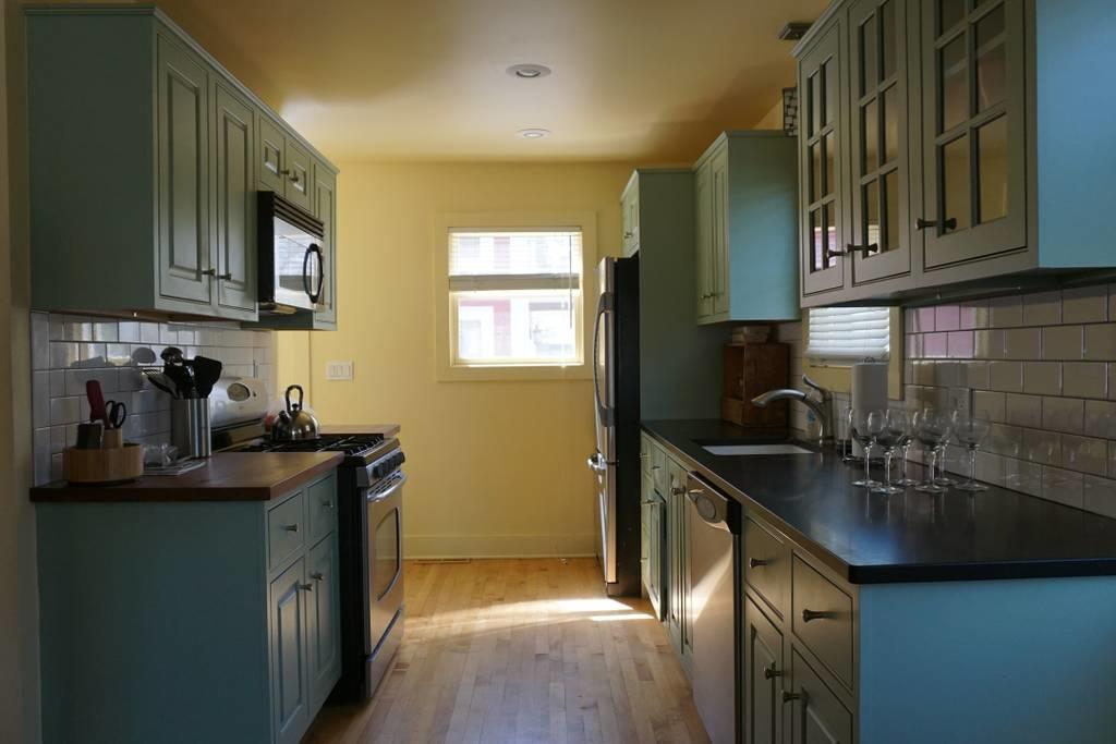 New Buffs Downtown Beach Getaway - thumb 2