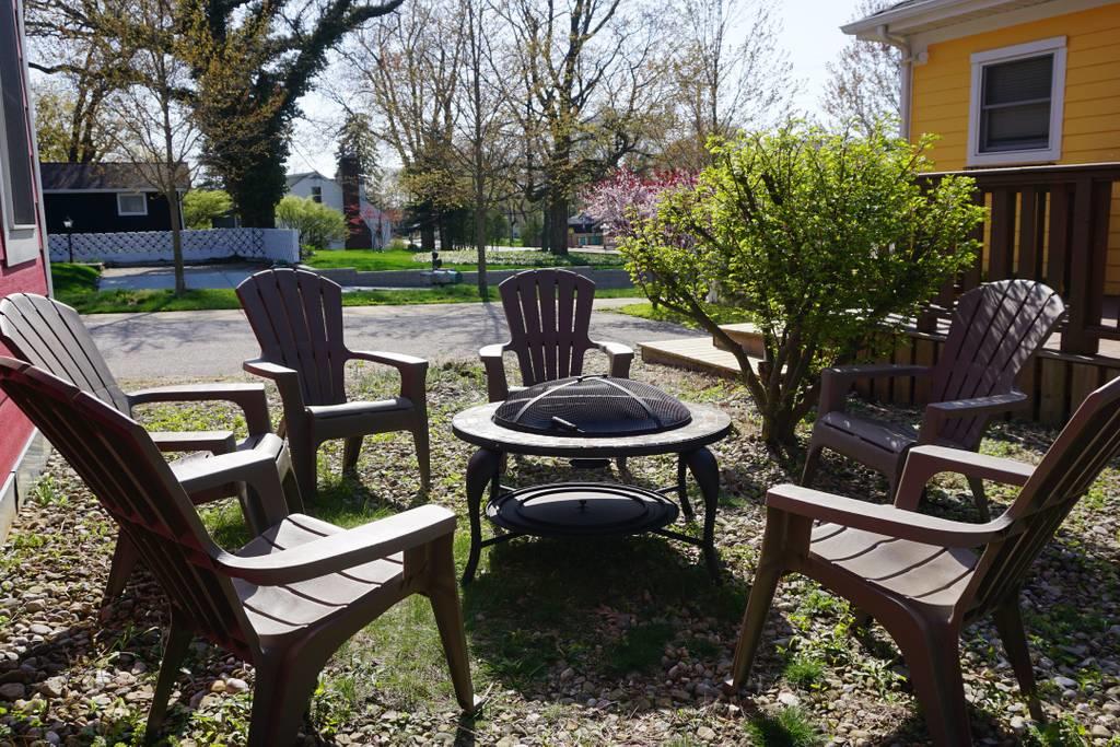 New Buffs Downtown Beach Getaway - thumb 11