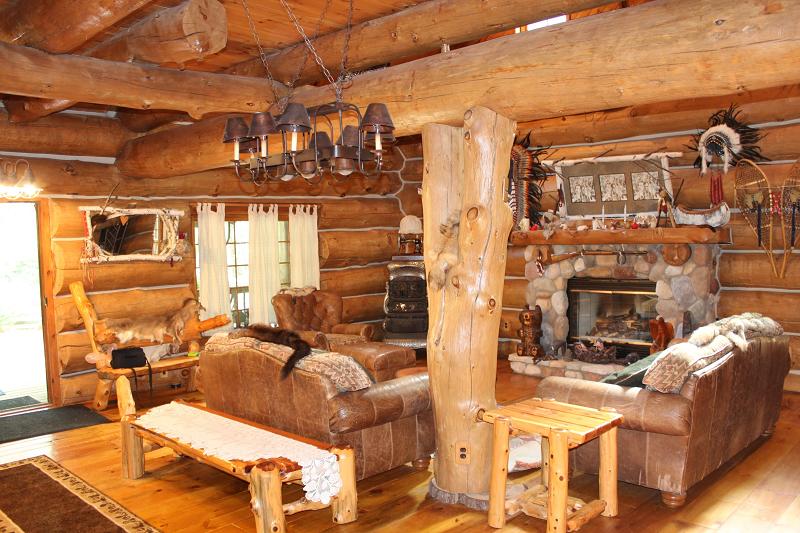 Dream Catcher Log Cabin Residence - thumb 3