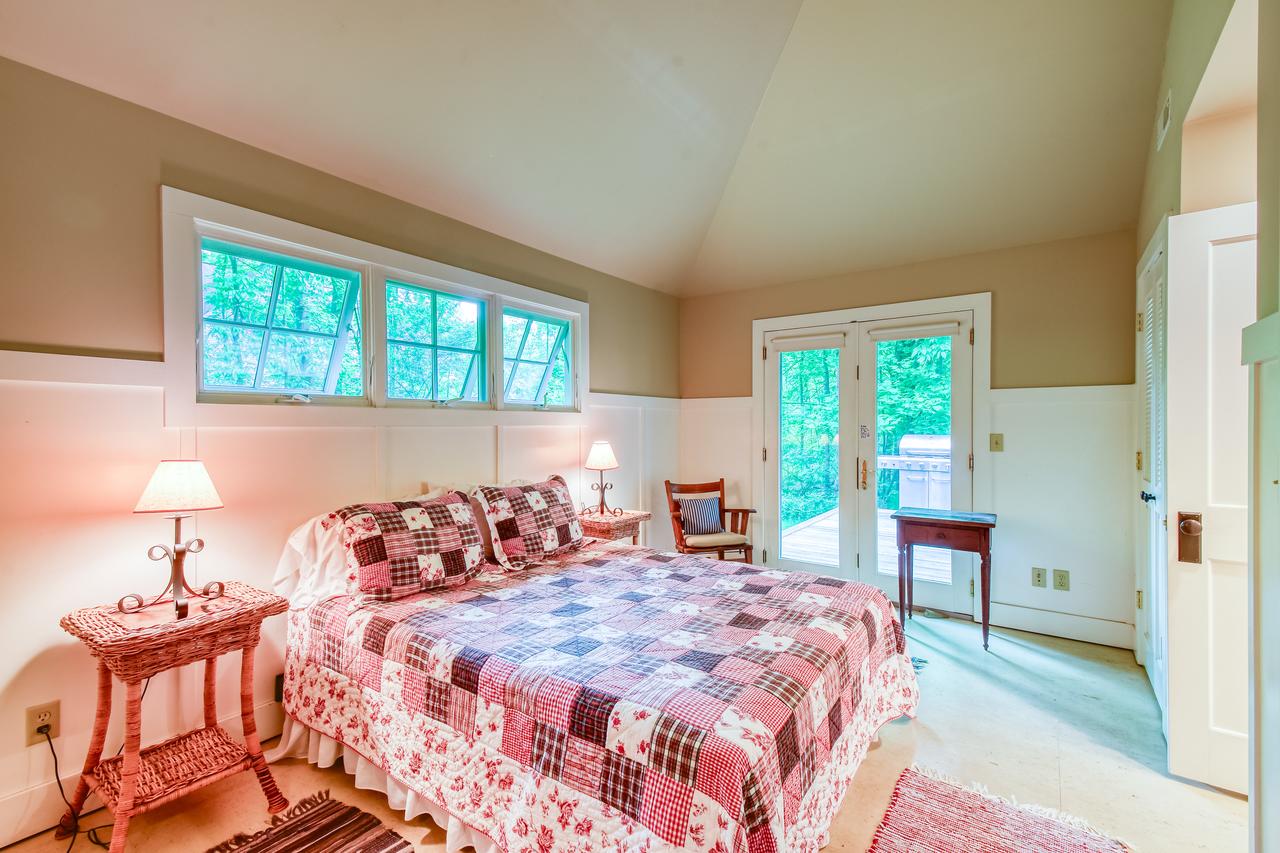 Cross Creek Pool House - thumb 2