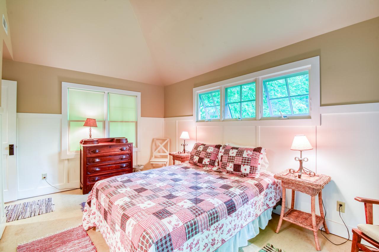 Cross Creek Pool House - thumb 17