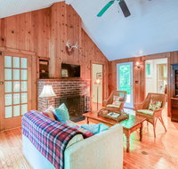 Cross Creek Pool House - Accommodation Rooms