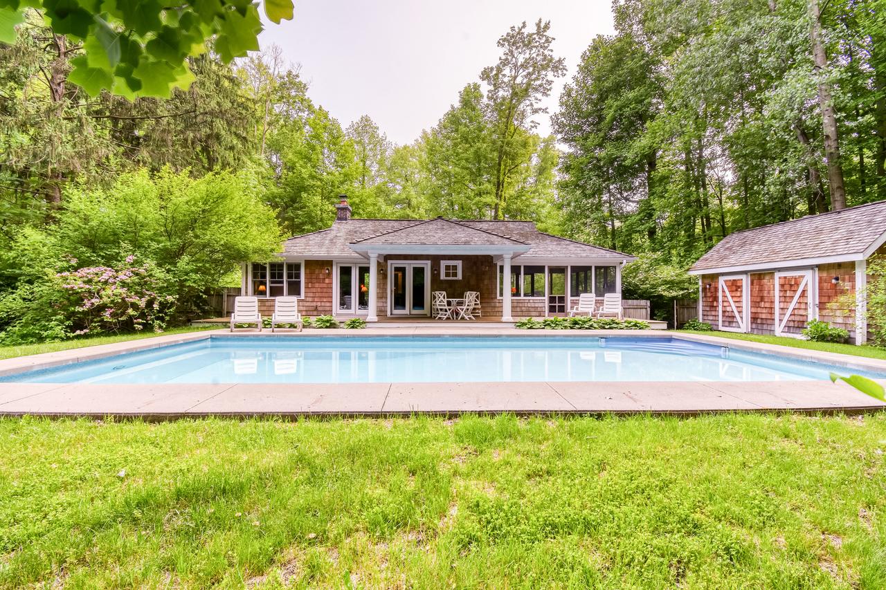 Cross Creek Pool House - thumb 24