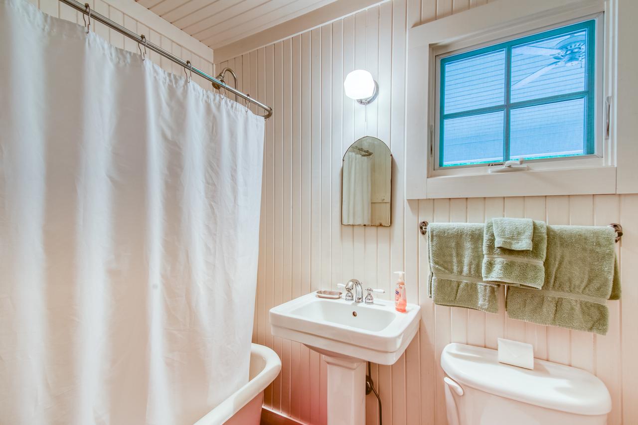 Cross Creek Pool House - thumb 14