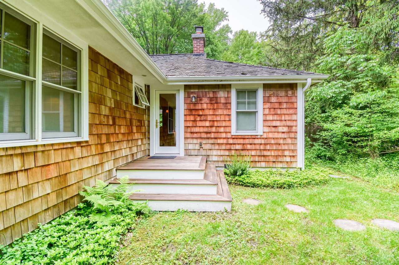 Cross Creek Pool House - thumb 20