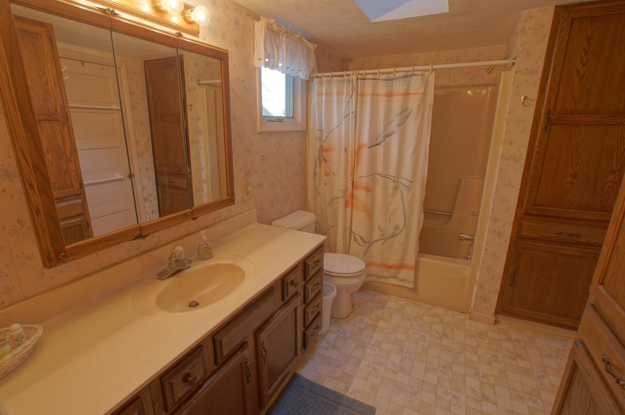 Sunset Breeze, House At Moran - thumb 8