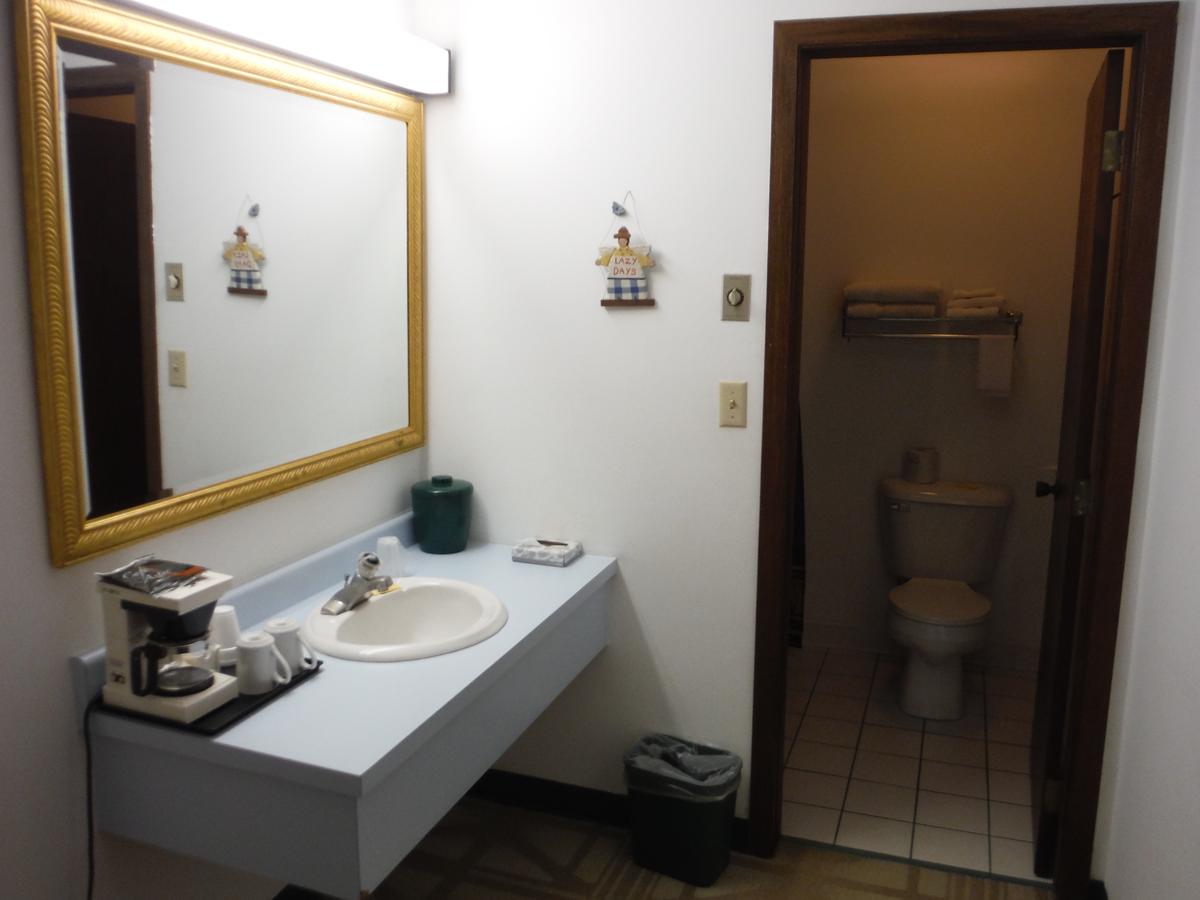 Caravan Motel - thumb 11