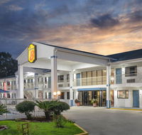 Super 8 by Wyndham Ocean Springs Biloxi - Accommodation Rooms