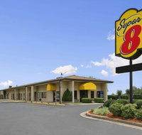 Super 8 by Wyndham Tupelo Airport - Accommodation Rooms