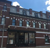 Hermann Crown Suites - Accommodation Rooms