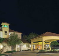 La Quinta by Wyndham St. Louis Westport - Accommodation Rooms