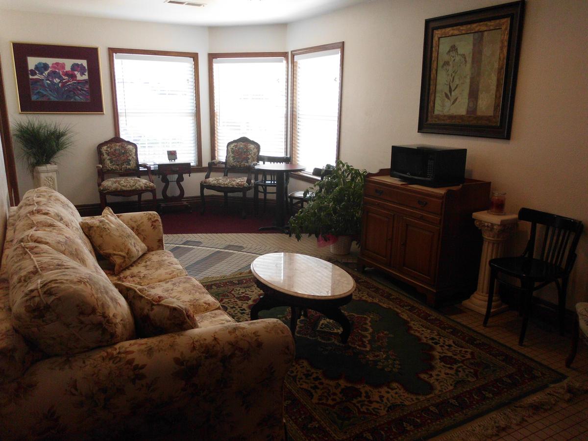 Dutton Inn - thumb 6