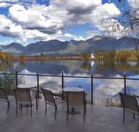 Ninepipes Lodge - Accommodation Rooms